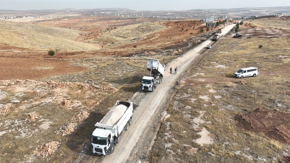 BÜYÜKŞEHİR, KIRSAL YOLLARDA KONFORU ARTIRIYOR