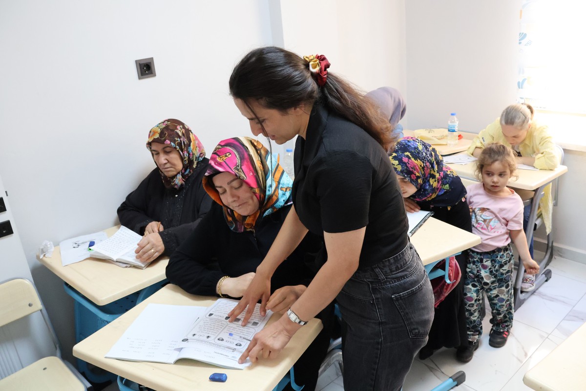 HALİLİYE’DE KADINLAR İÇİN EĞİTİM VE ÜRETİM SEFERBERLİĞİ
