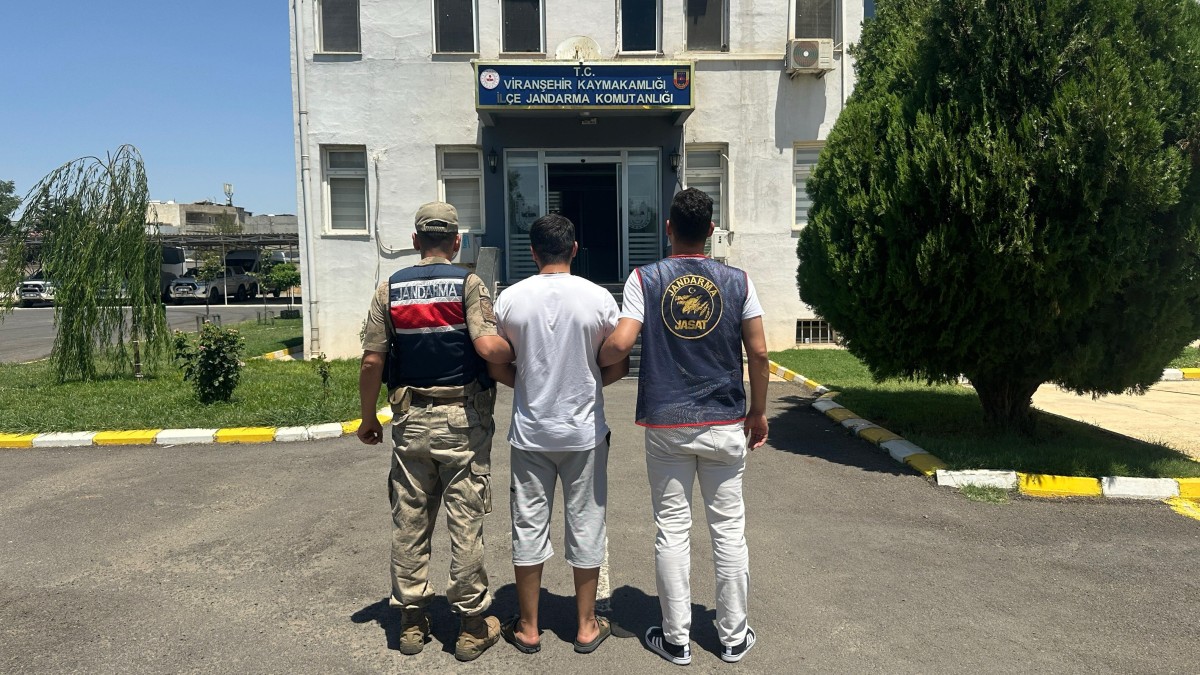 Şanlıurfa’da Kesinleşmiş Hapis Cezaları Bulunan 2 Firari Yakalandı