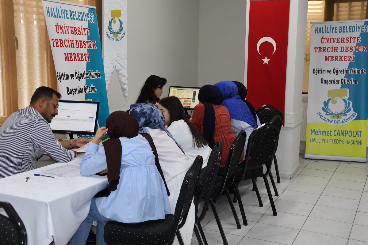 HALİLİYE BELEDİYESİ GENÇLERİN GELECEĞİNE REHBER OLUYOR