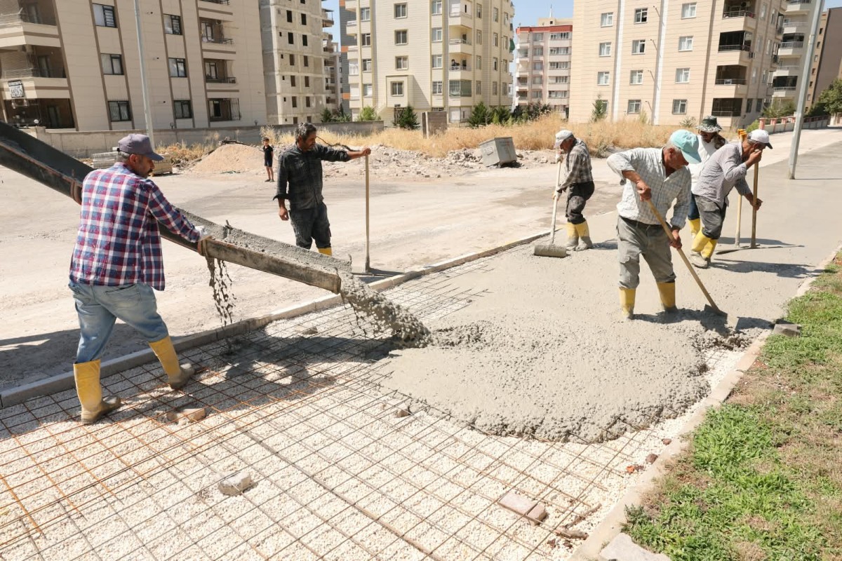 KARAKÖPRÜ’DE PARKLAR BİSİKLET VE YÜRÜYÜŞ YOLLARIYLA CANLANIYOR