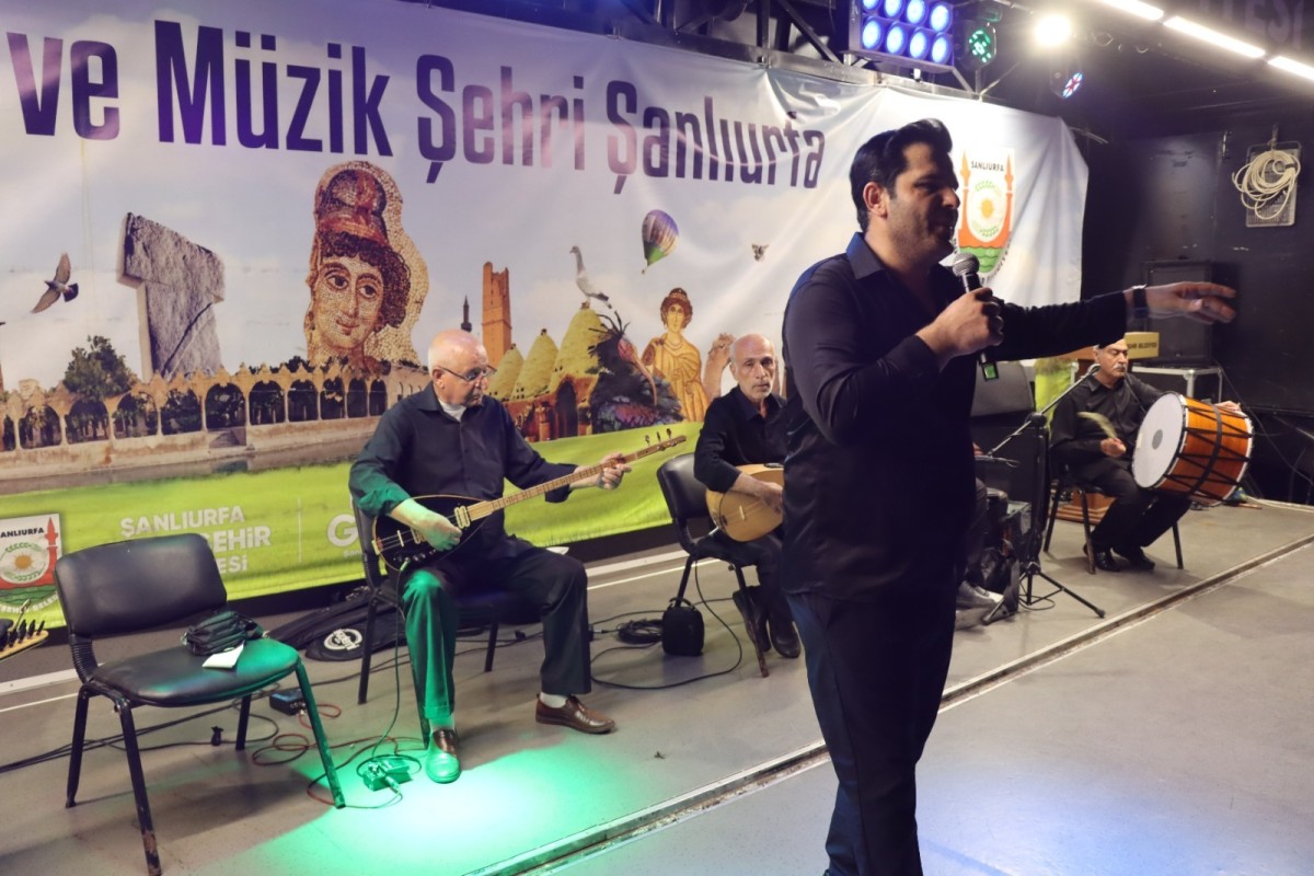 BÜYÜKŞEHİR’DEN KARAKÖPRÜ’DE MÜZİK VE EĞLENCE DOLU GECE