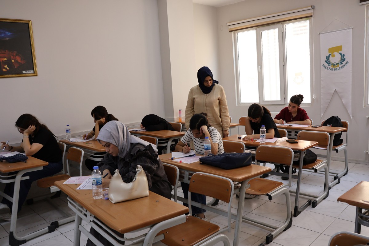 HALİLİYE'DE HER YAŞTAN VATANDAŞA EĞİTİM VE SANAT DESTEĞİ