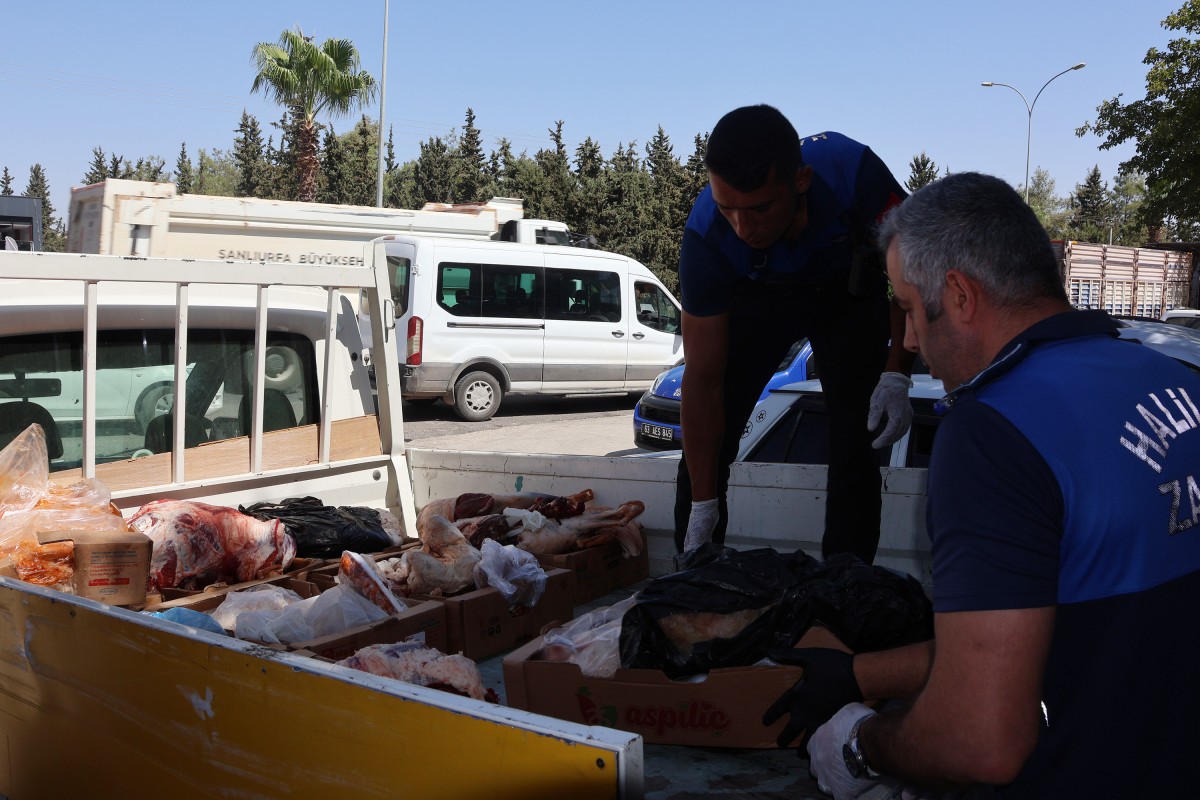 HALİLİYE’DE HALK SAĞLIĞI DENETİMİ: 315 KİLOGRAM BOZUK ETE EL KONULDU