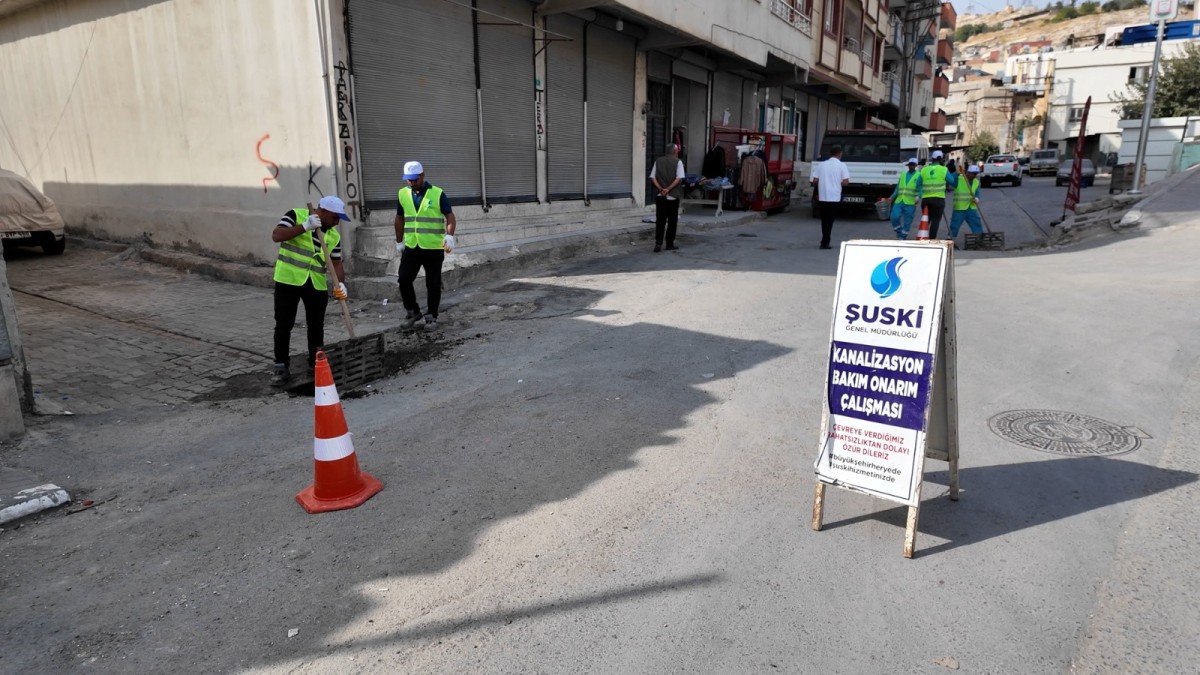 ŞUSKİ’DEN KIŞ ÖNCESİ ALTYAPI MESAİSİ: MAZGALLAR TEMİZLENİYOR
