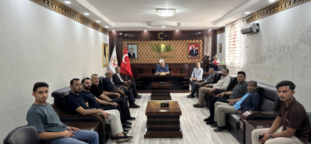 Yeni Parti Şanlıurfa İl Başkanı Eczacı Bozan Sürücü, Hal Pazarı esnafını ziyaret etti